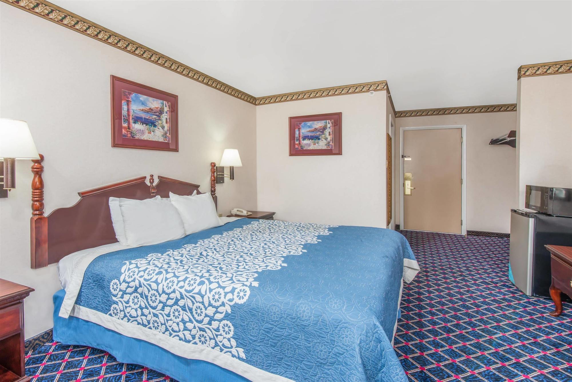 Days Inn By Wyndham Berlin Voorhees Εξωτερικό φωτογραφία