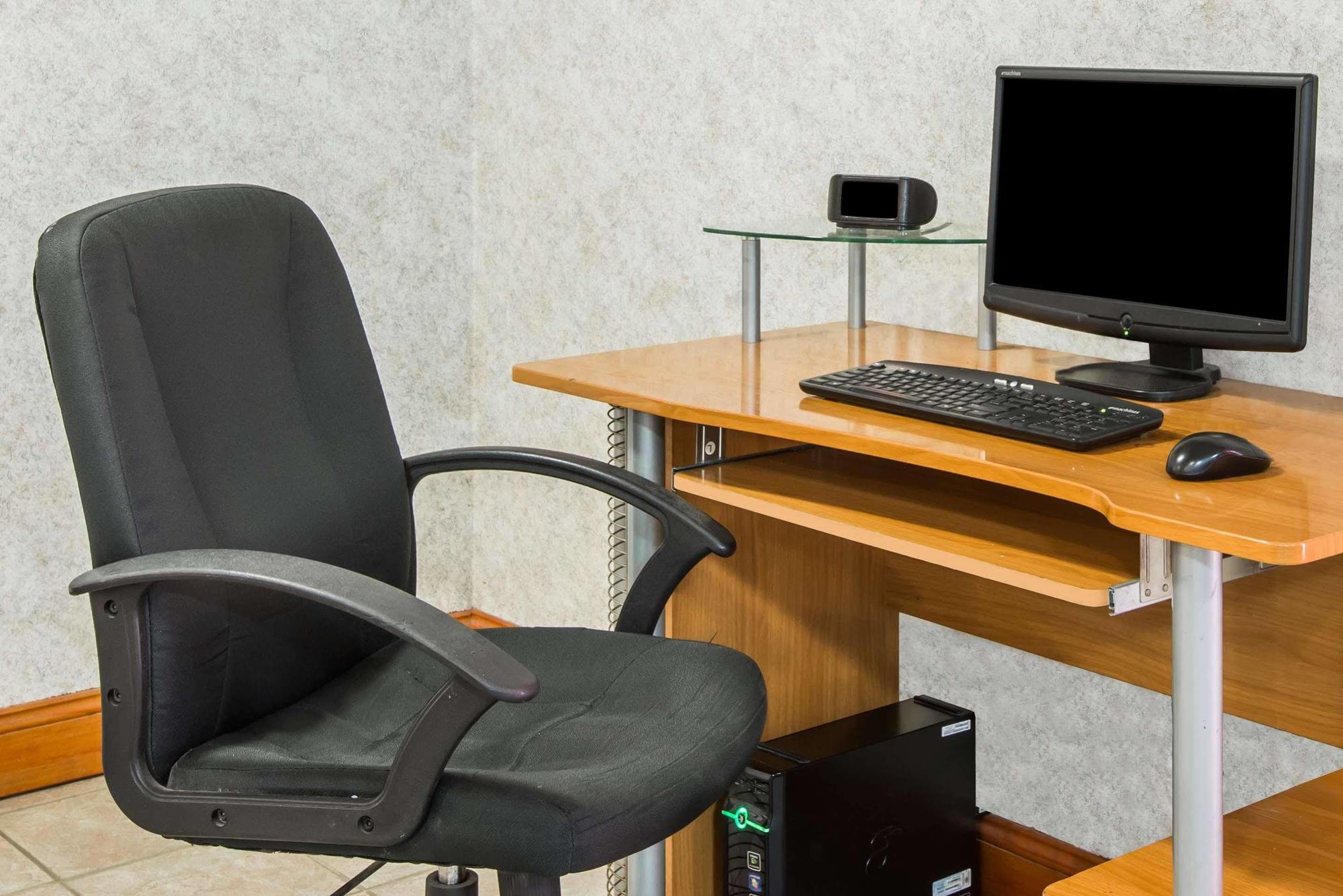 Days Inn By Wyndham Berlin Voorhees Εξωτερικό φωτογραφία