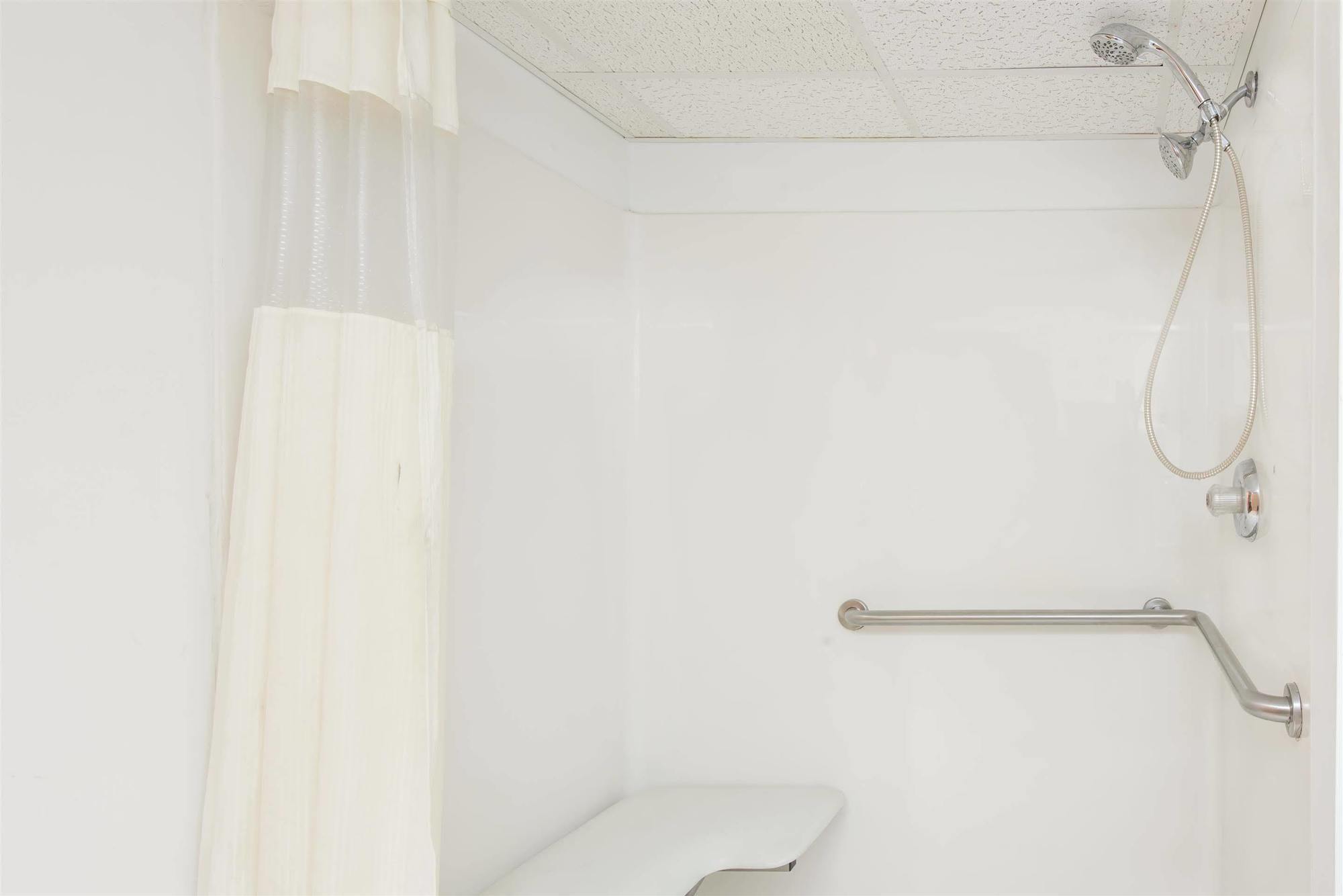 Days Inn By Wyndham Berlin Voorhees Εξωτερικό φωτογραφία